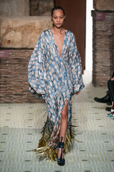 Look 60